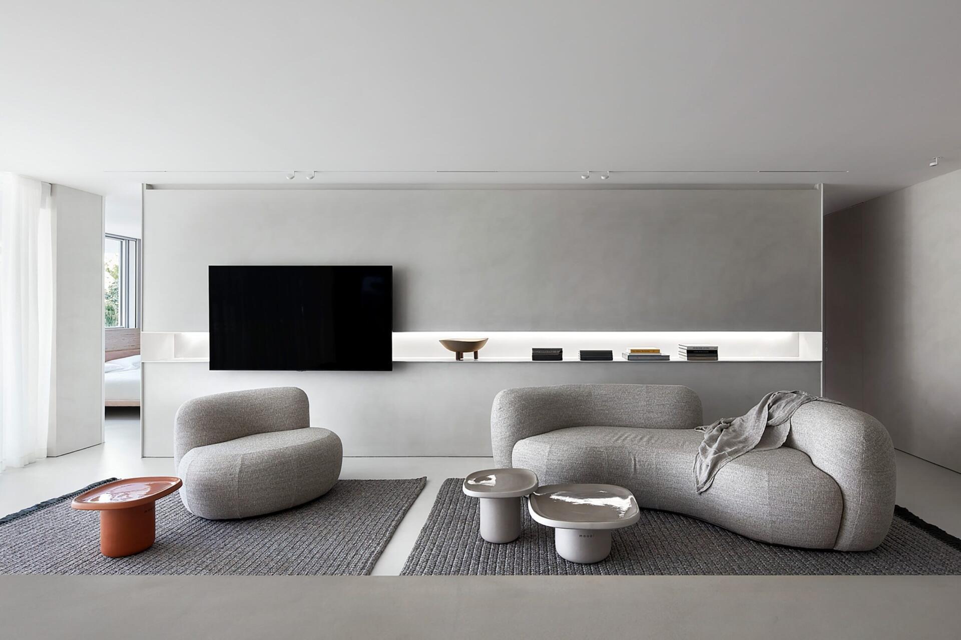 tateyama sofa inmodern fireplace